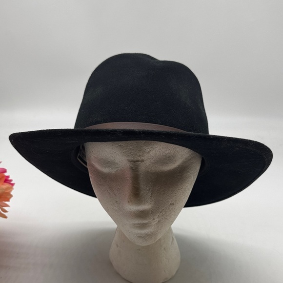 Minnetonka Black Wide-Brim Lite Felt Hat - Picture 1 of 10